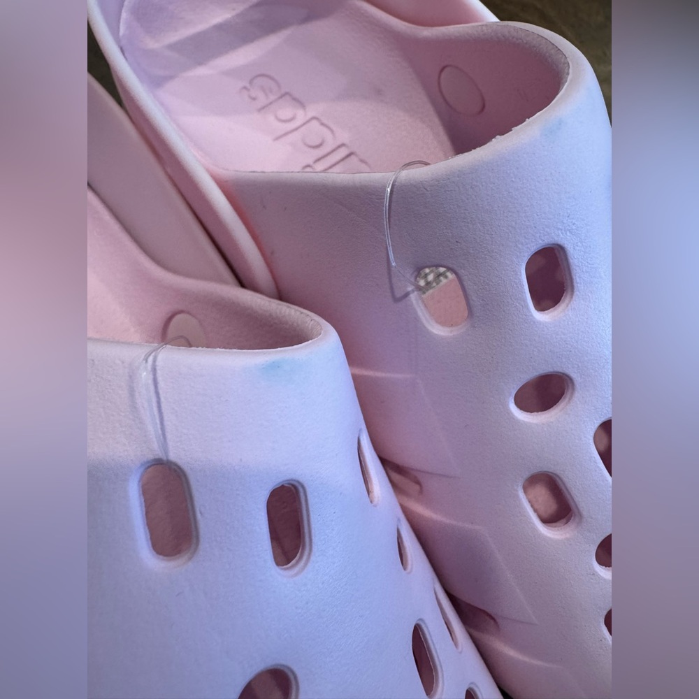 ADIDAS Adilette Platform Clogs - Picture 16 of 16
